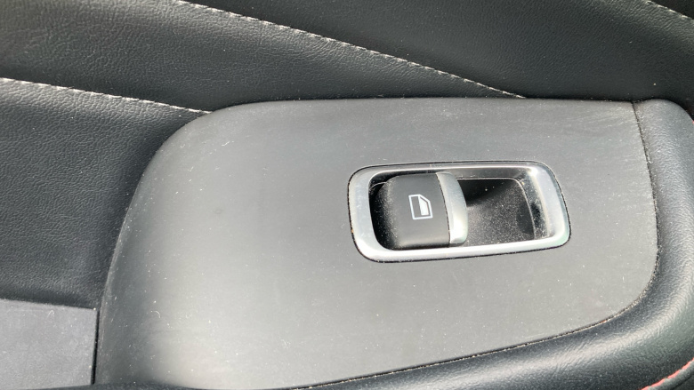 MG Hs 1.5 T-GDI PHEV Exclusive 5dr Auto Hatchback